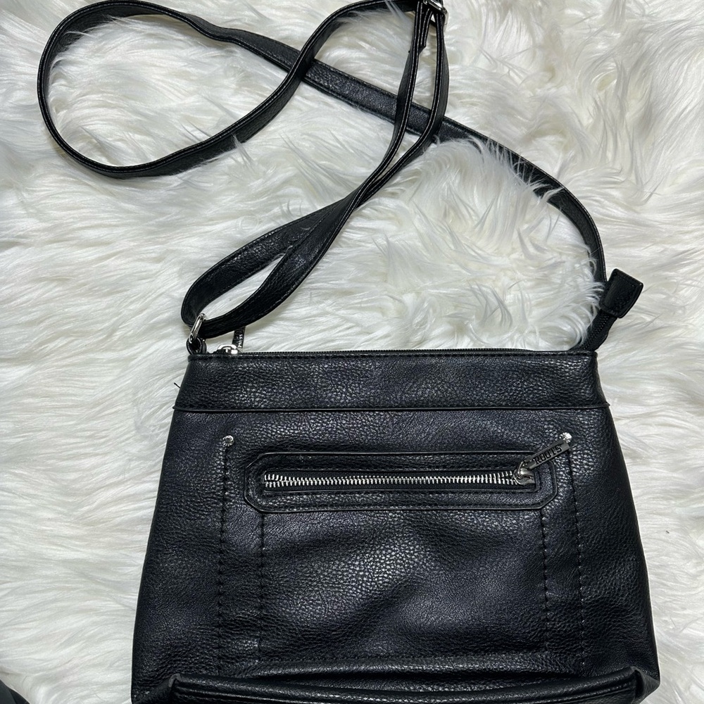 Roots Classic Black Crossbody Bag - Sleek Everyday Shoulder Bag